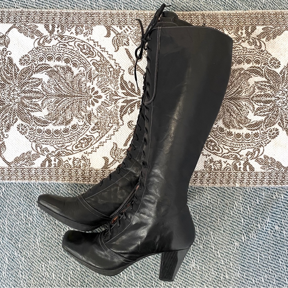 Classic Black Lace-Up Knee-High Heeled Boots